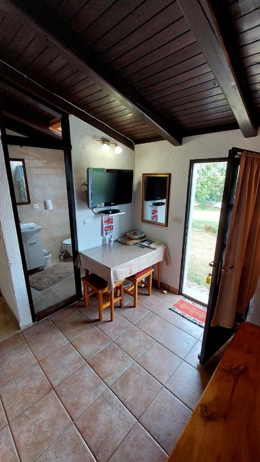 Apartments Karmen Funtana Extérieur photo